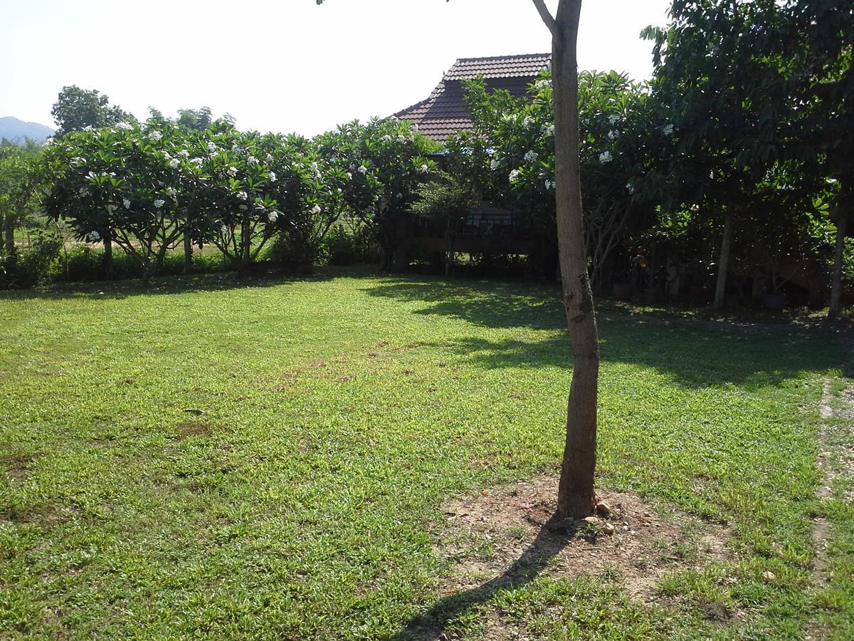 Jamjuree Garden Bed and Breakfast Ban Thung Ma Nieo Εξωτερικό φωτογραφία